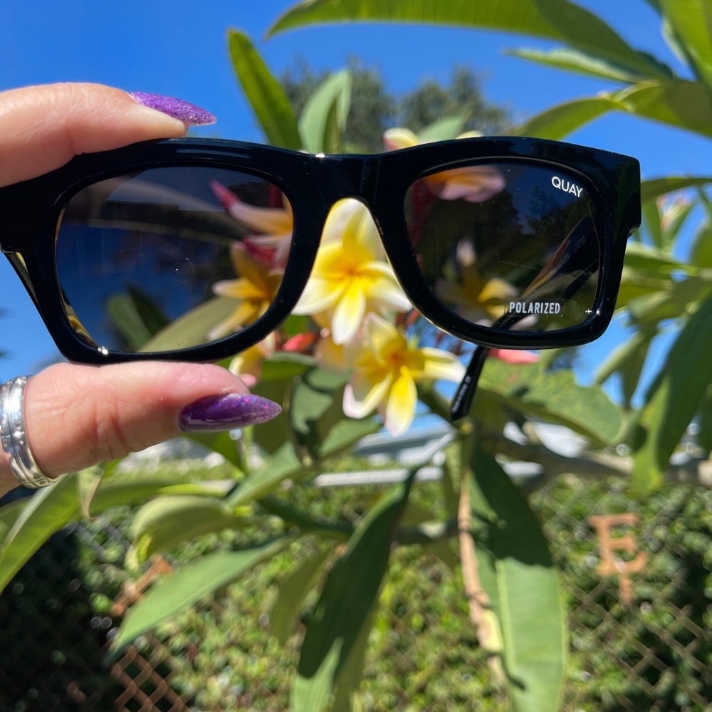 QUAY AUSTRALIA Makin Moves In Black/Smoke 100% Polarized - Picture 8 of 13